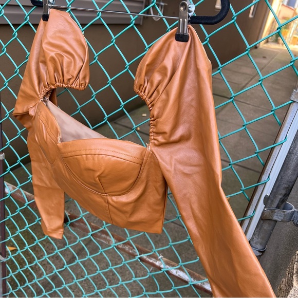 Camel Vegan Faux Leather Cropped Top M - Picture 12 of 14